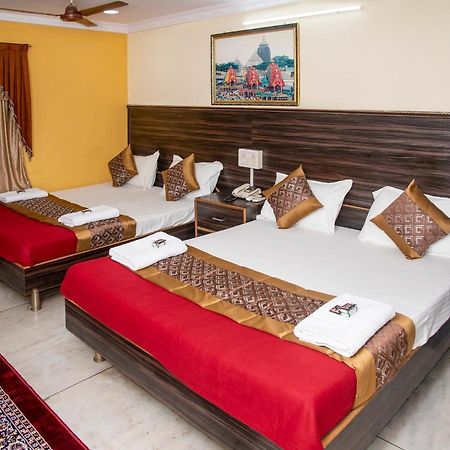 Vrindavan Comfort Inn Χιντεραμπάντ Εξωτερικό φωτογραφία